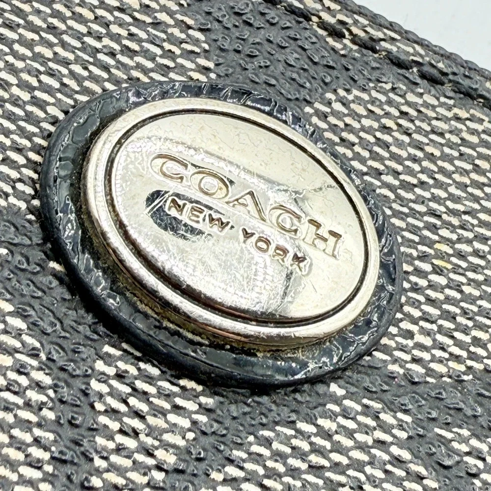 COACH Signature Wristlet Pouch Big C‎ Black/Gray Medium Size Coated Canvas